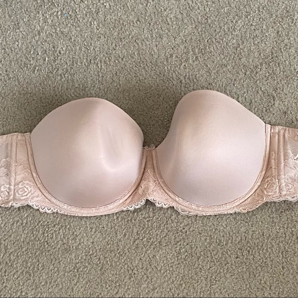 Strapless bra.
